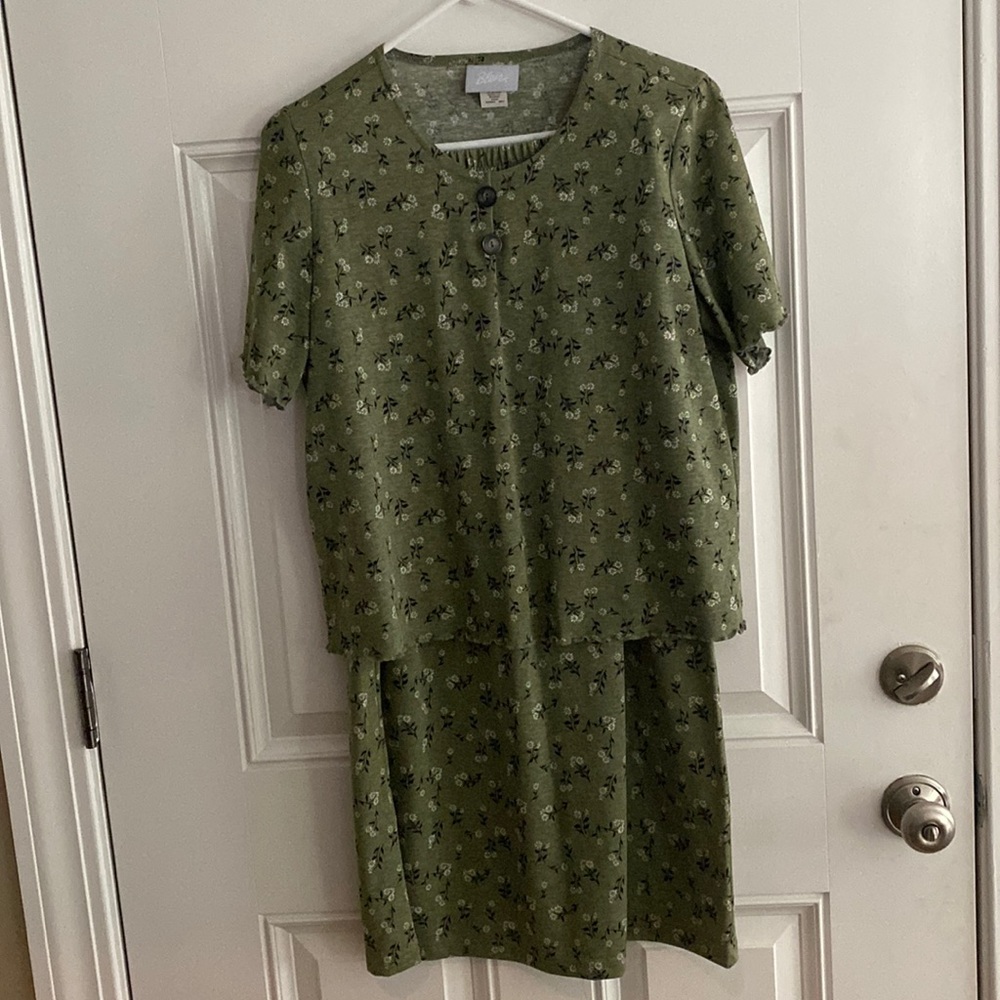 Two piece set